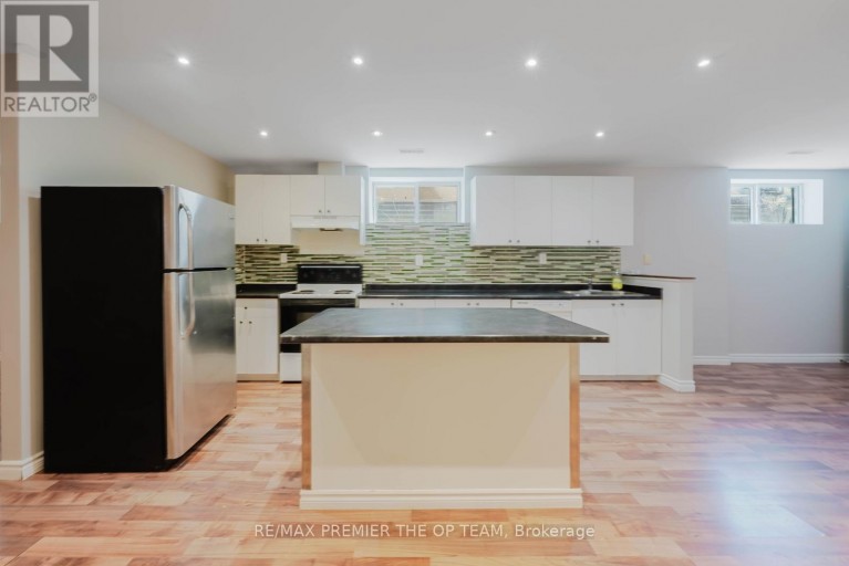 7930 KIPLING AVENUE, Vaughan (West Woodbridge), Ontario, L4L1Z5