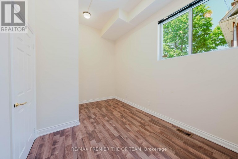 7930 KIPLING AVENUE, Vaughan (West Woodbridge), Ontario, L4L1Z5