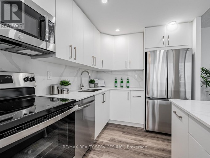 1108 - 3590 KANEFF CRESCENT, Mississauga (Mississauga Valleys), Ontario, L5A3X3