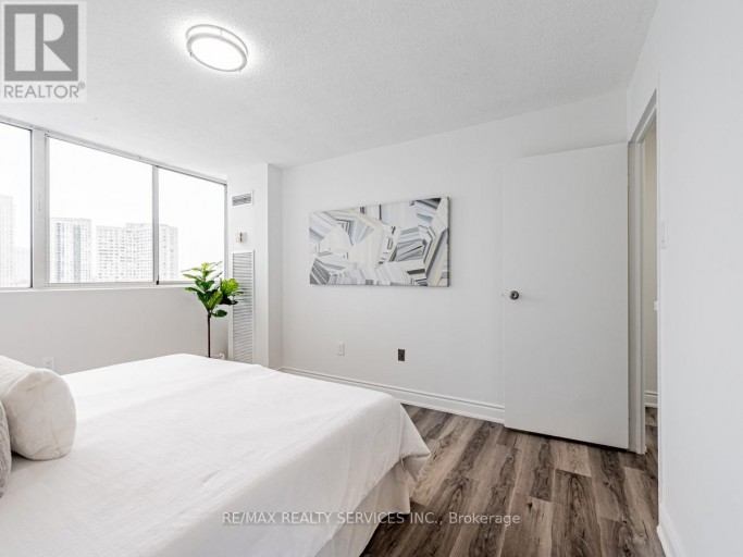 1108 - 3590 KANEFF CRESCENT, Mississauga (Mississauga Valleys), Ontario, L5A3X3
