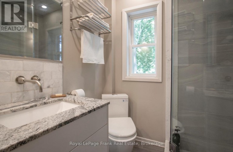 248 BENSON AVENUE, Toronto (Wychwood), Ontario, M6G2J6
