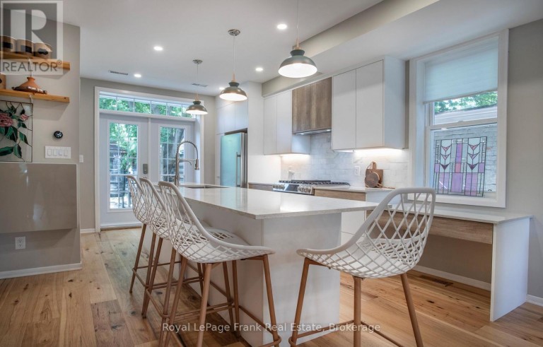 248 BENSON AVENUE, Toronto (Wychwood), Ontario, M6G2J6