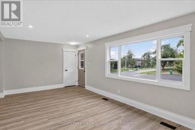 1028 WESTERN AVENUE Peterborough (Otonabee Ward 1) Ontario photo 10