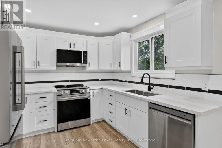 1028 WESTERN AVENUE, Peterborough (Otonabee Ward 1), Ontario, K9J5W4