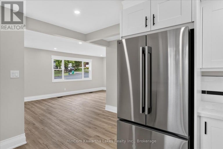 1028 WESTERN AVENUE, Peterborough (Otonabee Ward 1), Ontario, K9J5W4