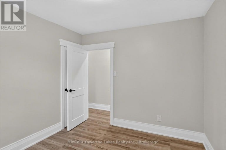 1028 WESTERN AVENUE, Peterborough (Otonabee Ward 1), Ontario, K9J5W4