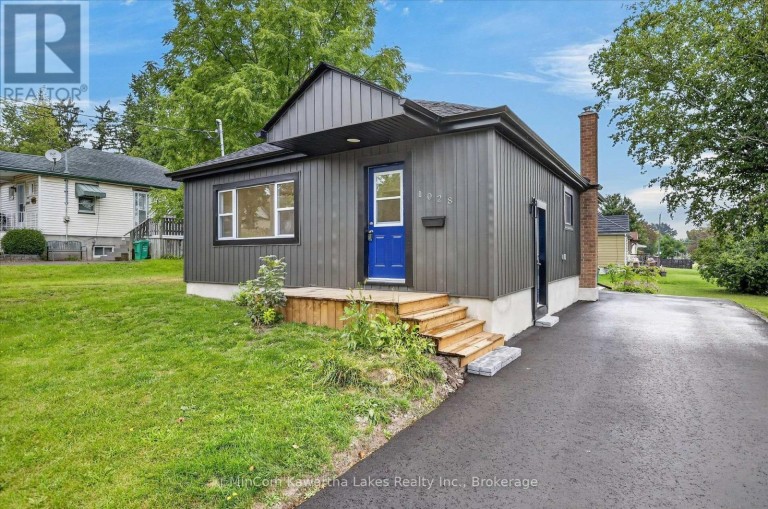 1028 WESTERN AVENUE, Peterborough (Otonabee Ward 1), Ontario, K9J5W4