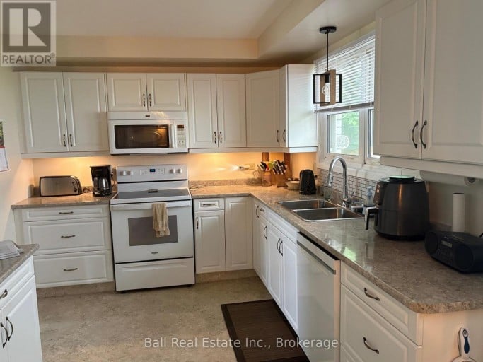 220 IRETON STREET, Trent Hills (Campbellford), Ontario, K0L1L0
