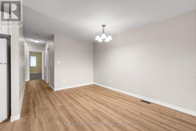 122 BRICELAND STREET, Kingston (Rideau), Ontario, K7K7L2