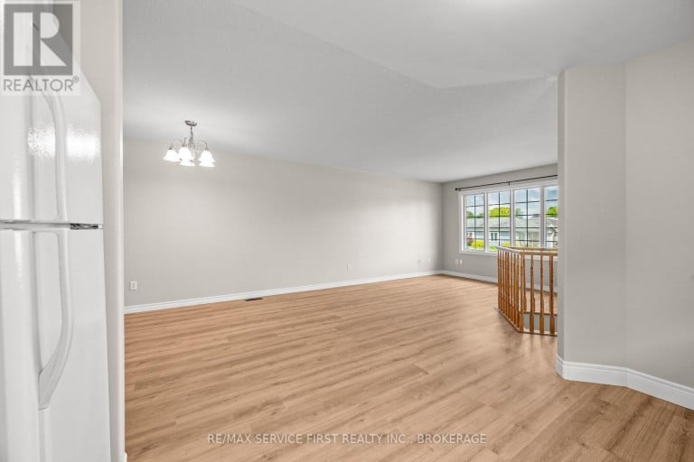 122 BRICELAND STREET, Kingston (Rideau), Ontario, K7K7L2