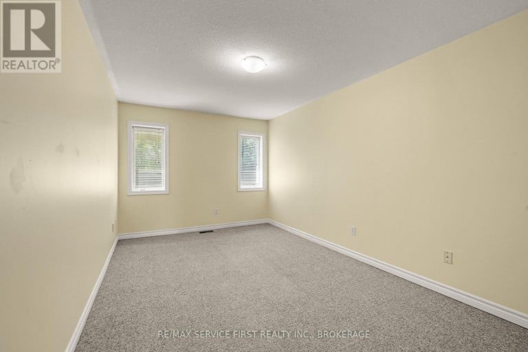 122 BRICELAND STREET, Kingston (Rideau), Ontario, K7K7L2