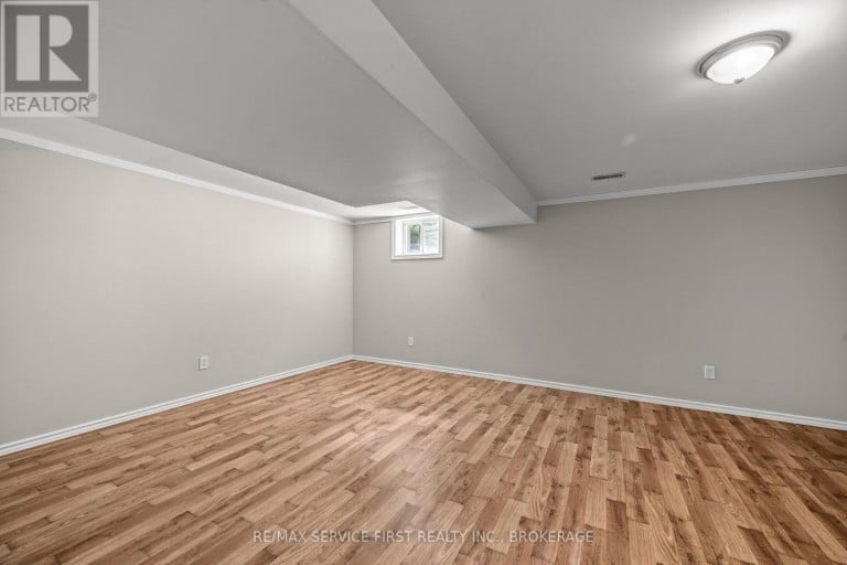 122 BRICELAND STREET, Kingston (Rideau), Ontario, K7K7L2