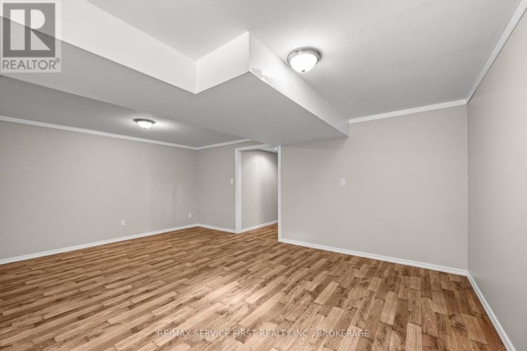 122 BRICELAND STREET, Kingston (Rideau), Ontario, K7K7L2