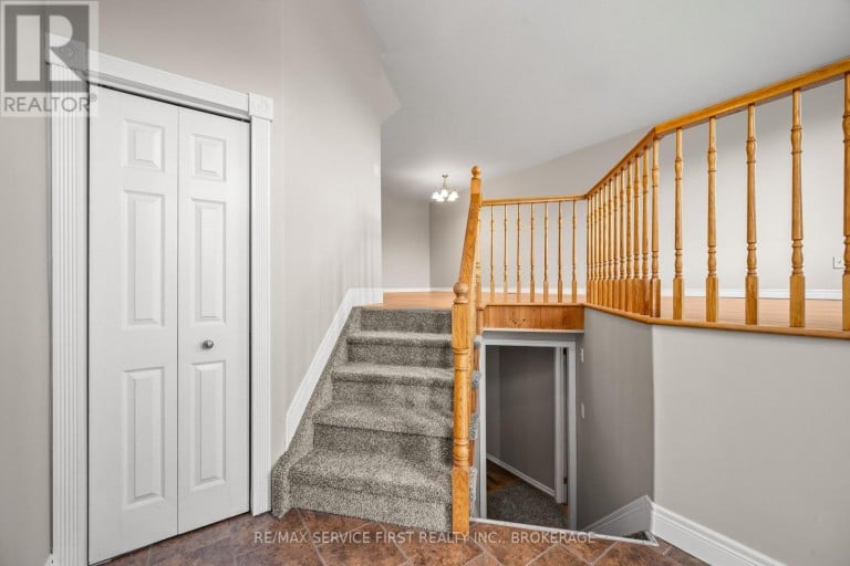 122 BRICELAND STREET, Kingston (Rideau), Ontario, K7K7L2