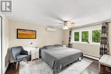 732 CENTRE STREET, Kingston (South Of Taylor-Kidd Blvd) Ontario