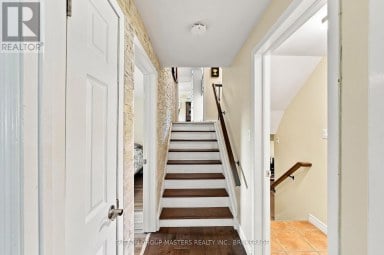732 CENTRE STREET, Kingston (South Of Taylor-Kidd Blvd) Ontario