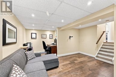 732 CENTRE STREET, Kingston (South Of Taylor-Kidd Blvd) Ontario