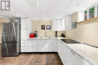 732 CENTRE STREET, Kingston (South Of Taylor-Kidd Blvd) Ontario