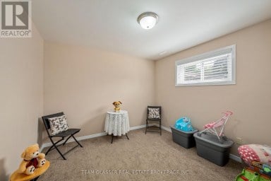 288 FAIRHAVEN CIRCLE London East (East O) Ontario photo 25