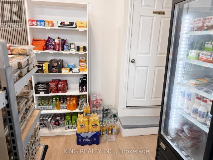 260 NIAGARA STREET, Toronto (Niagara), Ontario, M6J2L9