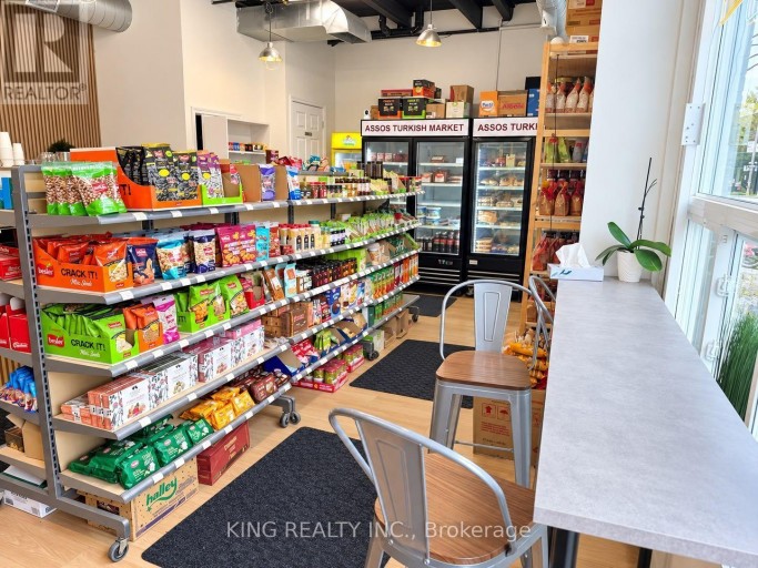 260 NIAGARA STREET, Toronto (Niagara), Ontario, M6J2L9