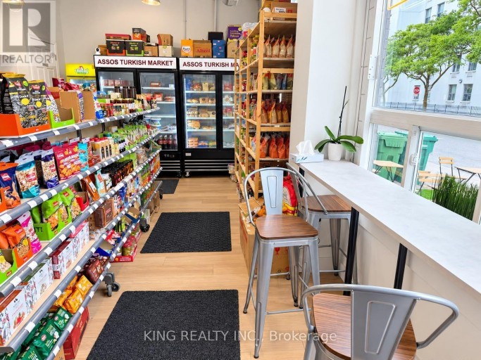 260 NIAGARA STREET, Toronto (Niagara), Ontario, M6J2L9