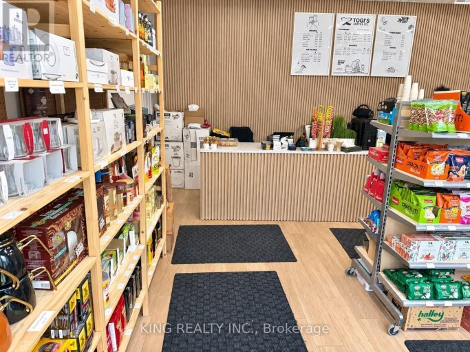 260 NIAGARA STREET, Toronto (Niagara), Ontario, M6J2L9