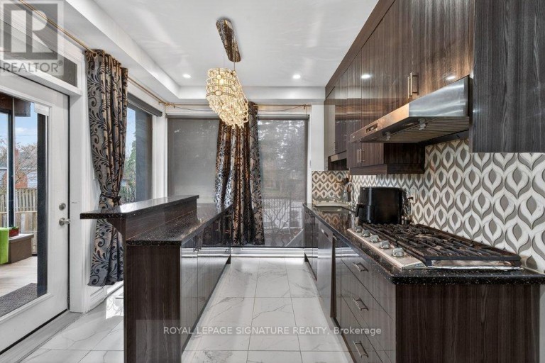 32 CLIFFCREST DRIVE, Toronto (Cliffcrest), Ontario, M1M2K2