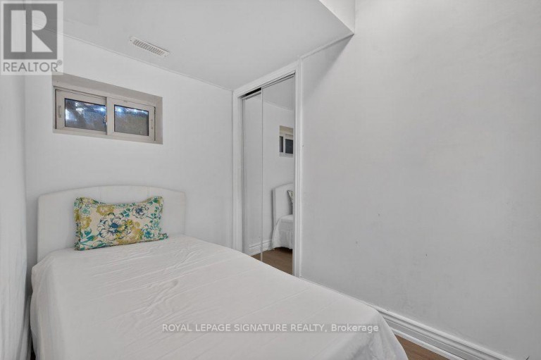 32 CLIFFCREST DRIVE, Toronto (Cliffcrest), Ontario, M1M2K2