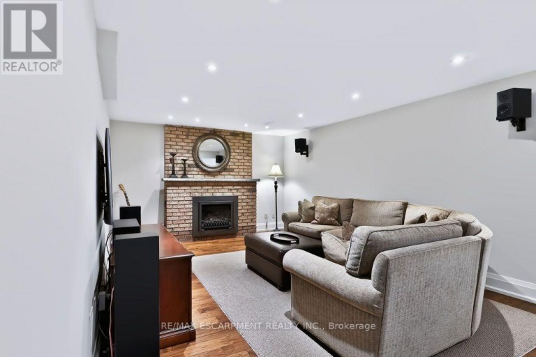 1470 CRESCENT ROAD, Mississauga (Lorne Park), Ontario, L5H1P6