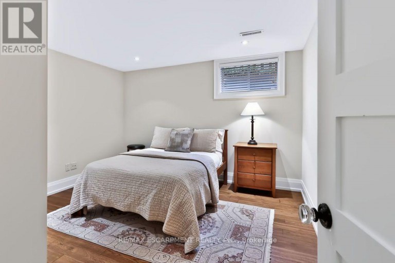 1470 CRESCENT ROAD, Mississauga (Lorne Park), Ontario, L5H1P6