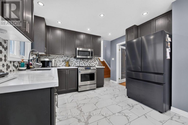 4 MARTINDALE CRESCENT, Brampton (Brampton West), Ontario, L6X2T9