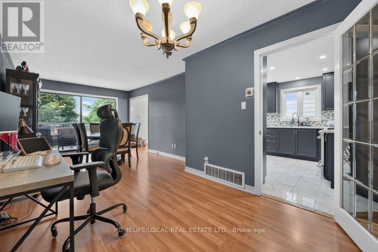 4 MARTINDALE CRESCENT, Brampton (Brampton West), Ontario, L6X2T9
