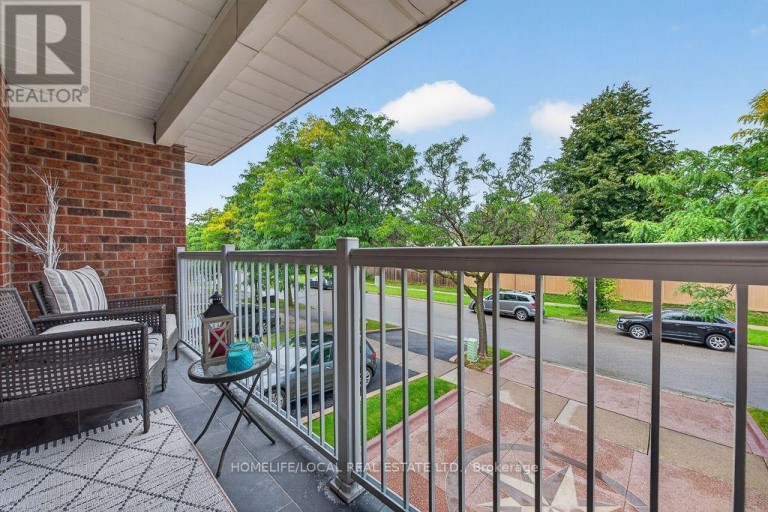 4 MARTINDALE CRESCENT, Brampton (Brampton West), Ontario, L6X2T9