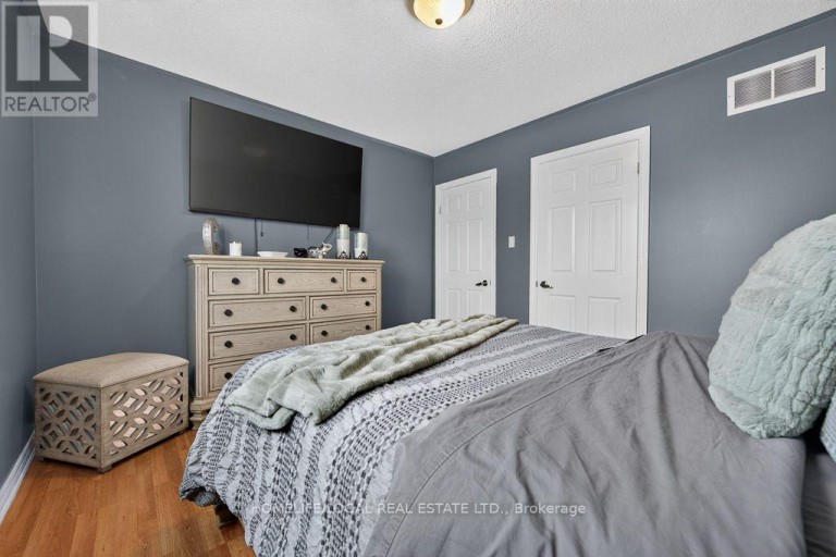 4 MARTINDALE CRESCENT, Brampton (Brampton West), Ontario, L6X2T9