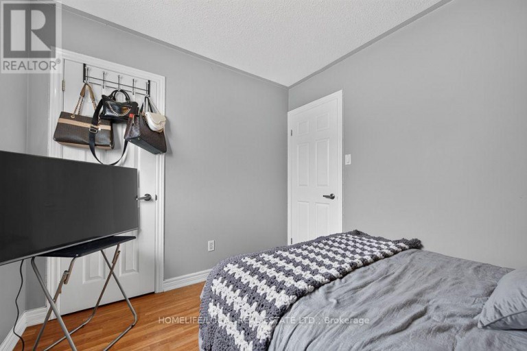 4 MARTINDALE CRESCENT, Brampton (Brampton West), Ontario, L6X2T9