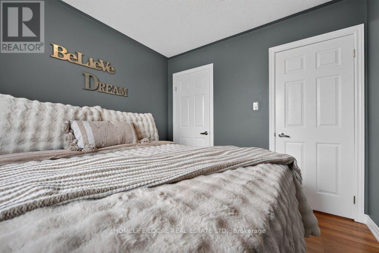 4 MARTINDALE CRESCENT, Brampton (Brampton West), Ontario, L6X2T9