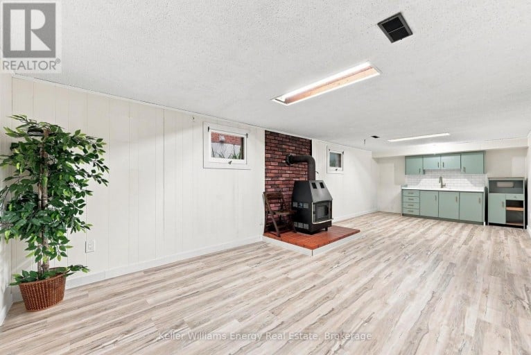 410 GRANDVIEW STREET S, Oshawa (Donevan), Ontario, L1H7C8