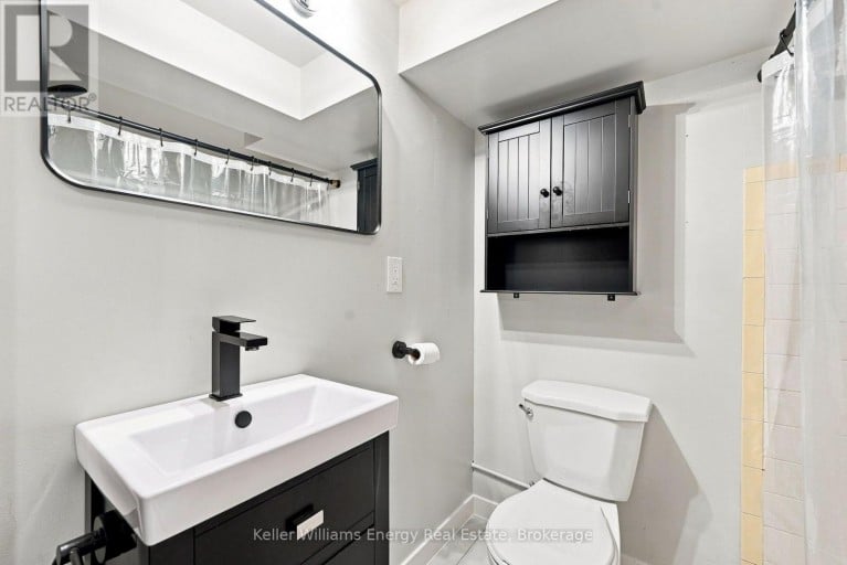 410 GRANDVIEW STREET S, Oshawa (Donevan), Ontario, L1H7C8