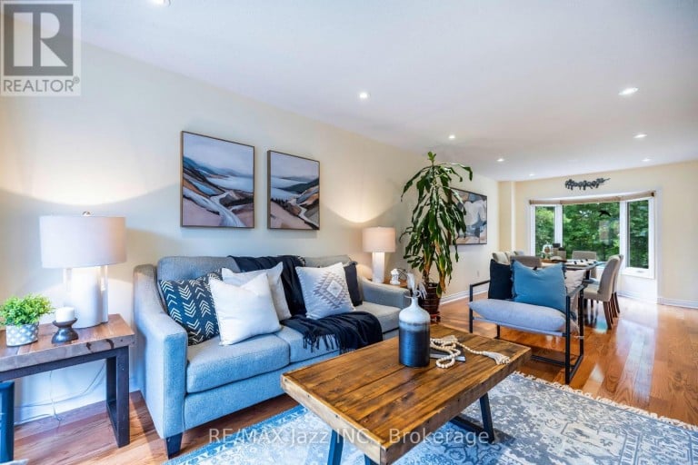 29 VALLEYCREST DRIVE, Clarington (Courtice), Ontario, L1E1J2