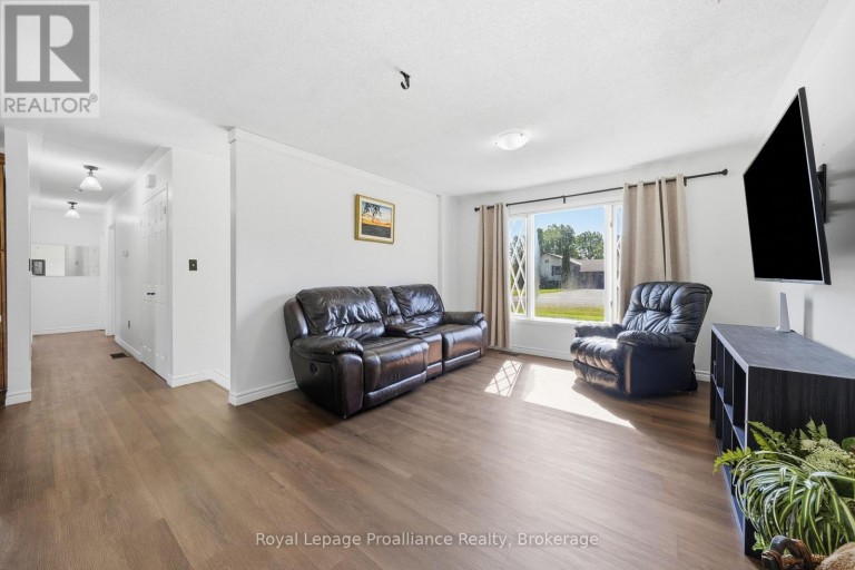 13 FORESTER DRIVE, Quinte West (Sidney Ward), Ontario, K0K2C0