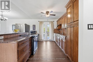13 FORESTER DRIVE Quinte West (Sidney Ward) Ontario photo 11
