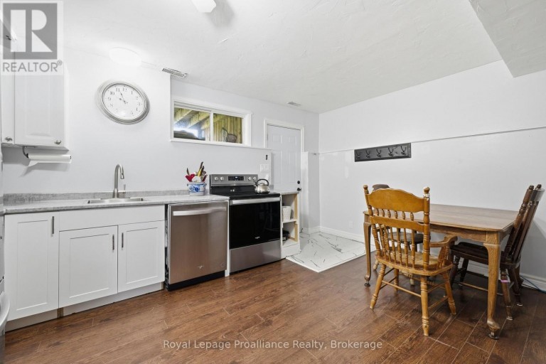 13 FORESTER DRIVE, Quinte West (Sidney Ward), Ontario, K0K2C0
