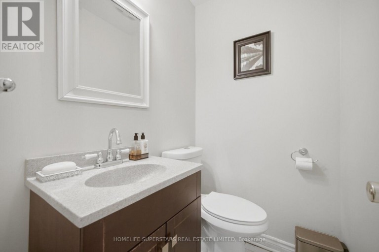 334 WOODSWORTH ROAD, Toronto (St. Andrew-Windfields), Ontario, M2L2T6