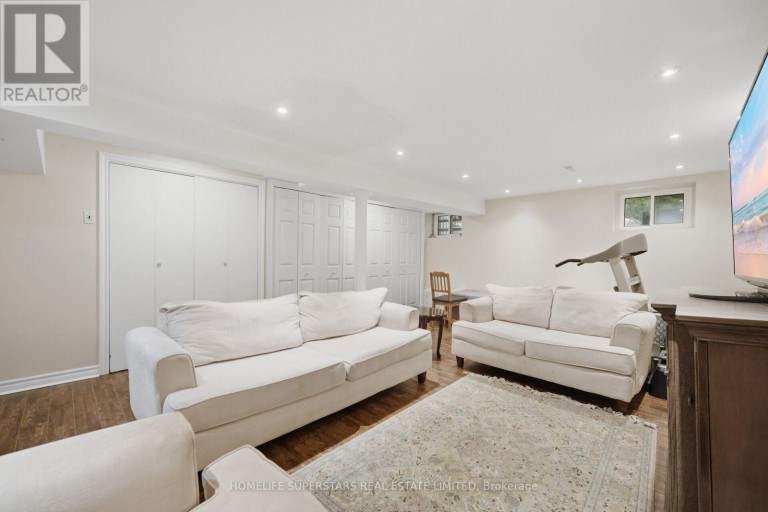 334 WOODSWORTH ROAD, Toronto (St. Andrew-Windfields), Ontario, M2L2T6