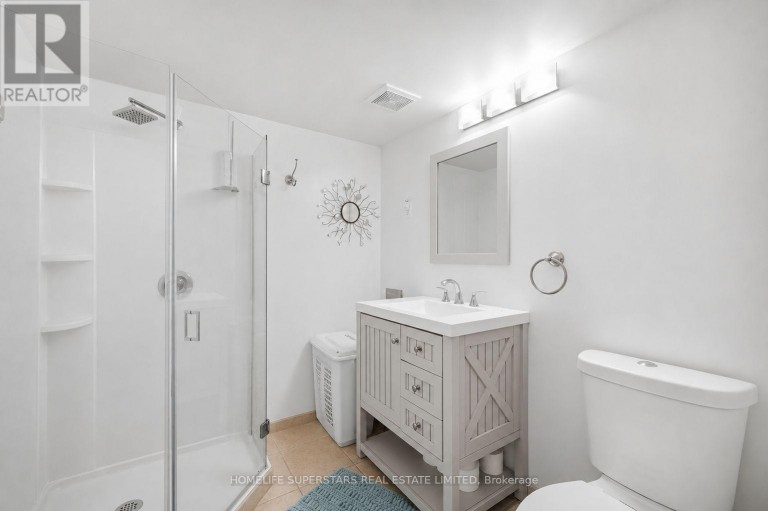 334 WOODSWORTH ROAD, Toronto (St. Andrew-Windfields), Ontario, M2L2T6