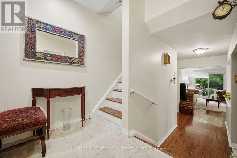 334 WOODSWORTH ROAD, Toronto (St. Andrew-Windfields), Ontario, M2L2T6