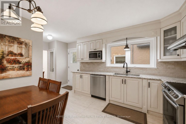 334 WOODSWORTH ROAD, Toronto (St. Andrew-Windfields), Ontario, M2L2T6