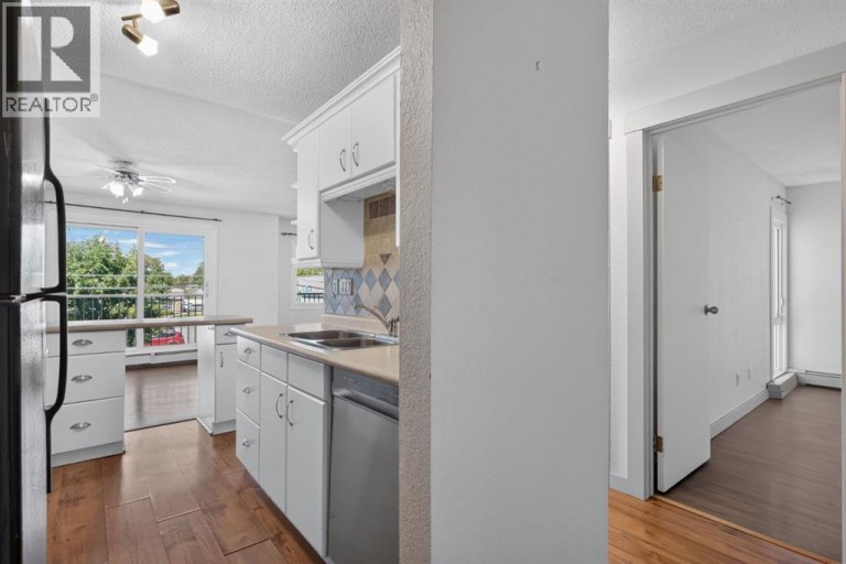 202, 809 4 Street NE, Calgary, Alberta, T2E3S9