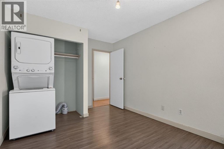 202, 809 4 Street NE, Calgary, Alberta, T2E3S9